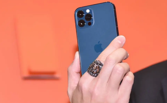 呼伦贝尔苹果手机维修分享iPhone12系列重启方法教程 