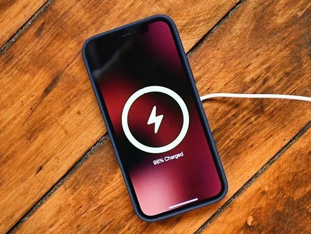 呼伦贝尔苹果手机维修分享iPhone 12可以随便充电吗 